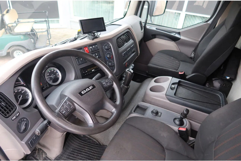 DAF LF 260 Open+Kraan Fassi F 85 V 023+Radio controle - Camião grua: foto 5 DAF LF 260 Open+Kraan Fassi F 85 V 023+Radio controle - Camião grua: foto 5