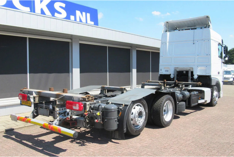 DAF XF 450 FAR BDF Systeem - Camião transportador de contêineres/ Caixa móvel: foto 3 DAF XF 450 FAR BDF Systeem - Camião transportador de contêineres/ Caixa móvel: foto 3