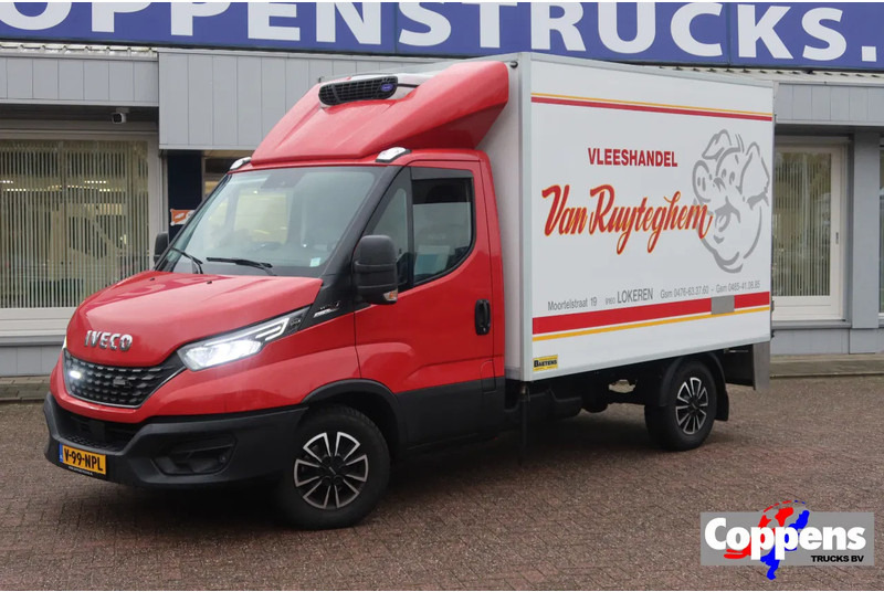 Iveco 35S 180 35 S 180 Hi-Matic - Carrinha frigorífica: foto 1 Iveco 35S 180 35 S 180 Hi-Matic - Carrinha frigorífica: foto 1