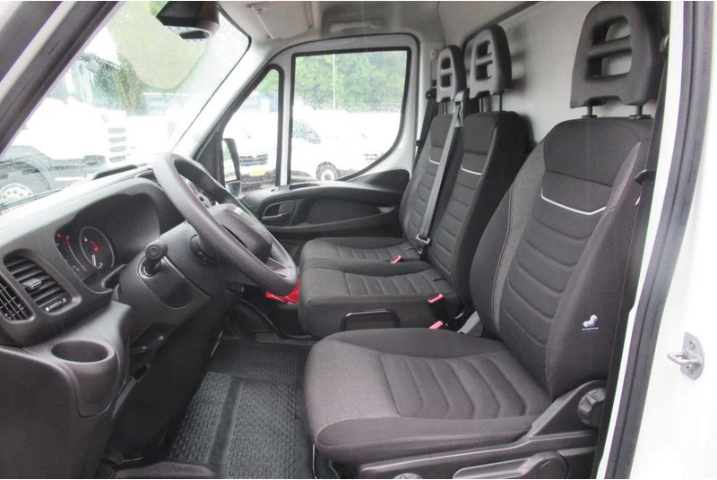 Iveco Daily 35C16 Bak+Klep Palfinger - Carrinha de contentor: foto 4 Iveco Daily 35C16 Bak+Klep Palfinger - Carrinha de contentor: foto 4