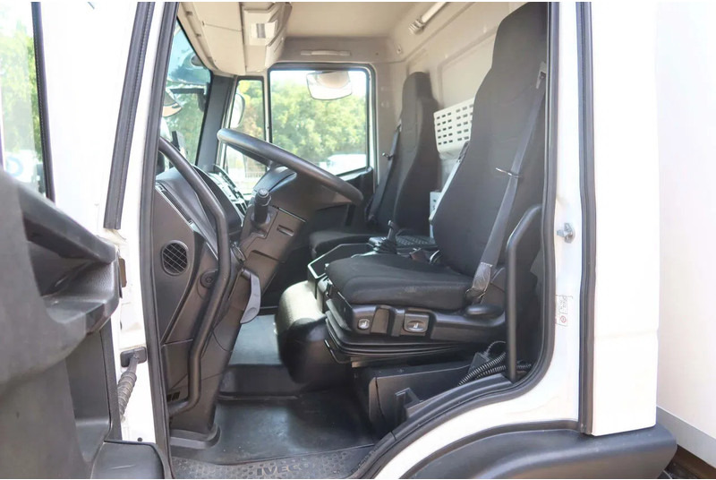 Iveco EuroCargo 120 El 210L Carrier Supra 850 MT Koel/Vries+Klep Bitemp met verplaatsbare wand - Camião frigorífico: foto 5 Iveco EuroCargo 120 El 210L Carrier Supra 850 MT Koel/Vries+Klep Bitemp met verplaatsbare wand - Camião frigorífico: foto 5