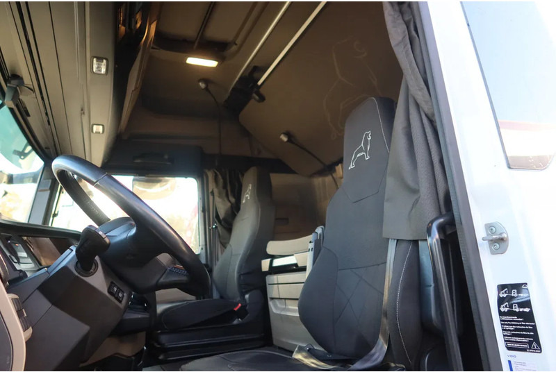 MAN TGM 18.290 Koel/ vries Thermoking UT 800 Diesel /elektrisch 2x bed - Camião frigorífico: foto 5 MAN TGM 18.290 Koel/ vries Thermoking UT 800 Diesel /elektrisch 2x bed - Camião frigorífico: foto 5