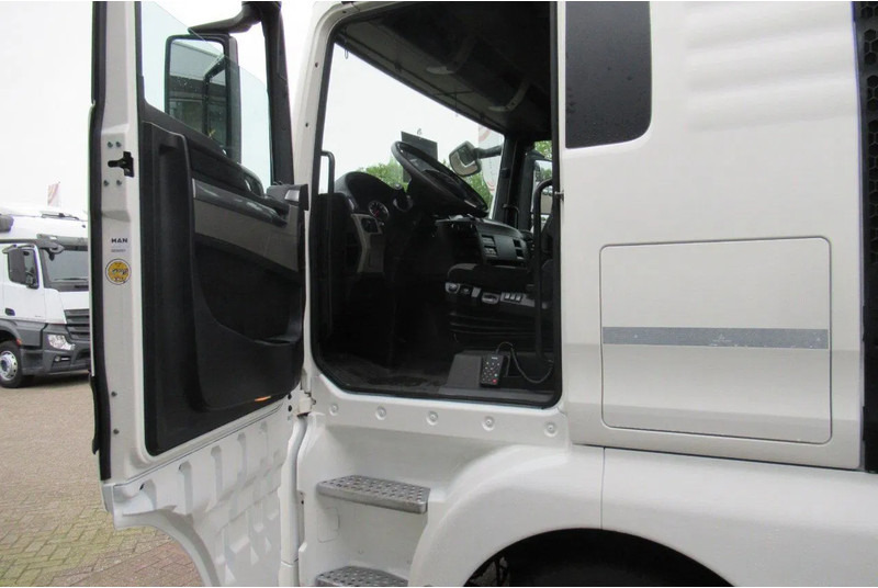MAN TGX 26.460 XLX Interarder Euro 6 - Camião transporte de veículos: foto 4 MAN TGX 26.460 XLX Interarder Euro 6 - Camião transporte de veículos: foto 4