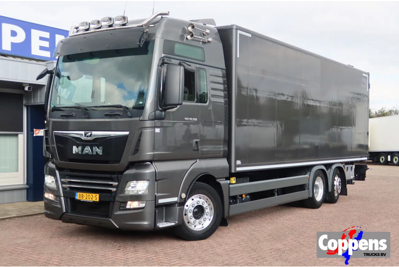MAN TGX 26.500 6x2 Bak + Klep 3000 KG, FULL AIR SUSPENSION, SKY- LIGHTS. - Camião furgão: foto 1 MAN TGX 26.500 6x2 Bak + Klep 3000 KG, FULL AIR SUSPENSION, SKY- LIGHTS. - Camião furgão: foto 1