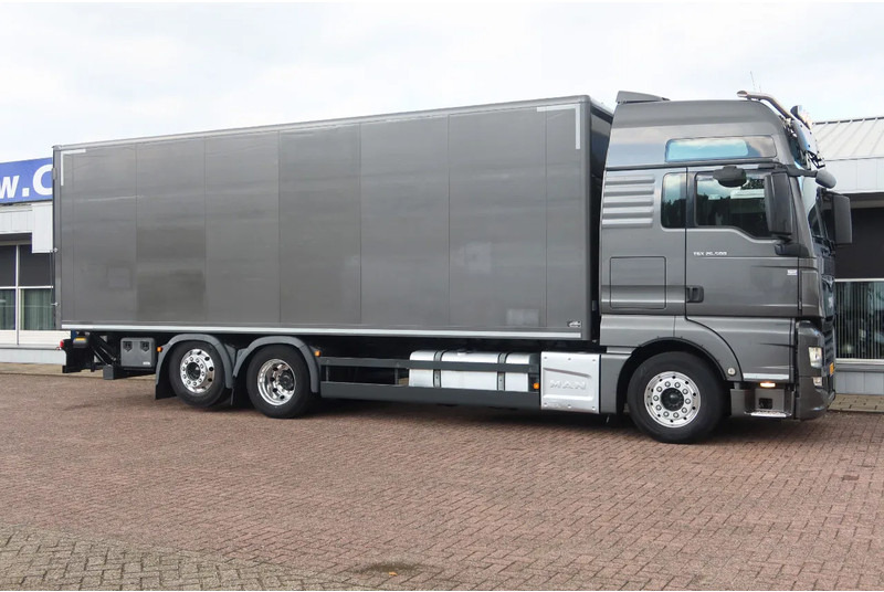 MAN TGX 26.500 6x2 Bak + Klep 3000 KG, FULL AIR SUSPENSION, SKY- LIGHTS. - Camião furgão: foto 2 MAN TGX 26.500 6x2 Bak + Klep 3000 KG, FULL AIR SUSPENSION, SKY- LIGHTS. - Camião furgão: foto 2