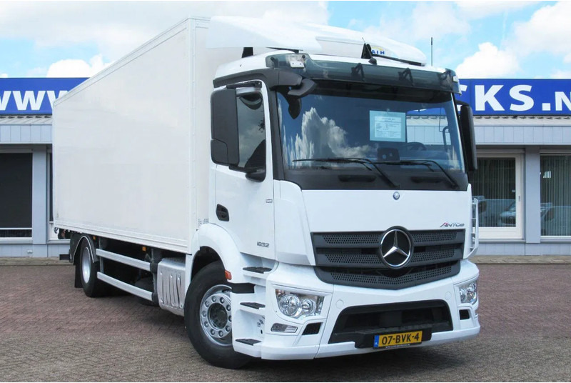 Mercedes-Benz Actros 1832 1832 LL 4x2 - Camião furgão: foto 2 Mercedes-Benz Actros 1832 1832 LL 4x2 - Camião furgão: foto 2