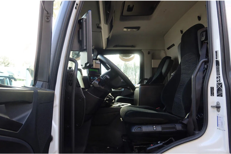 Mercedes-Benz Actros 1840 L Bkawagen+ BAR klep 2.000kg met Gesioleerde bak - Camião furgão: foto 5 Mercedes-Benz Actros 1840 L Bkawagen+ BAR klep 2.000kg met Gesioleerde bak - Camião furgão: foto 5