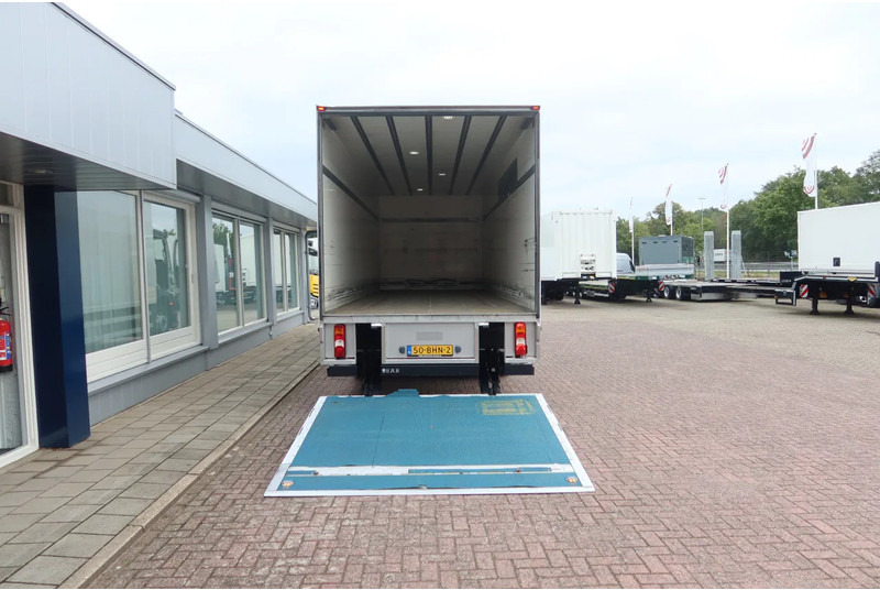 Mercedes-Benz Antos 1924 LL Bakwagen + laadklep 2500 kg - Camião furgão: foto 4 Mercedes-Benz Antos 1924 LL Bakwagen + laadklep 2500 kg - Camião furgão: foto 4