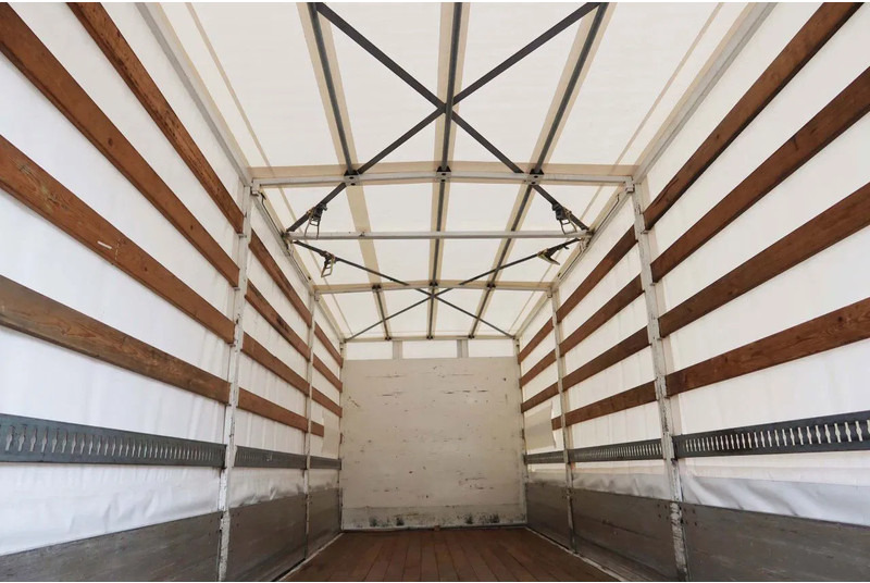 Mercedes-Benz Antos 1924L Huif + Klep Dhollandia 2000 KG Euro 6 - Camião furgão: foto 4 Mercedes-Benz Antos 1924L Huif + Klep Dhollandia 2000 KG Euro 6 - Camião furgão: foto 4