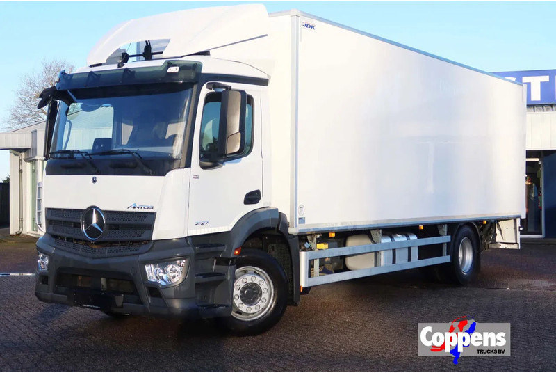 Mercedes-Benz Antos 2127 L Bak+Klep Dhollandia 2.000 kg, Geisoleerd dak - Camião furgão: foto 1 Mercedes-Benz Antos 2127 L Bak+Klep Dhollandia 2.000 kg, Geisoleerd dak - Camião furgão: foto 1