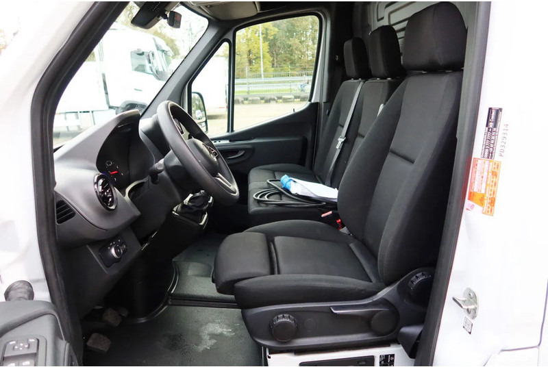 Mercedes-Benz Sprinter 317 L3 H2 Koel / Vries/ Verwarmen + 220 volt nachtaansluiting - Carrinha frigorífica: foto 5 Mercedes-Benz Sprinter 317 L3 H2 Koel / Vries/ Verwarmen + 220 volt nachtaansluiting - Carrinha frigorífica: foto 5