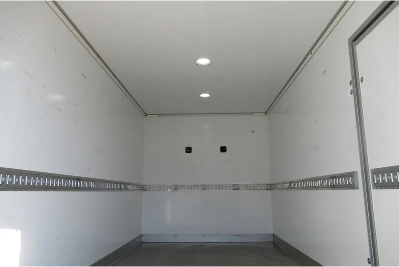 Renault Master Heating HEAVY DUTCH FLOWER TRUCK Euro 6 - Camião furgão: foto 4 Renault Master Heating HEAVY DUTCH FLOWER TRUCK Euro 6 - Camião furgão: foto 4