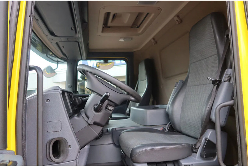 Scania P250 4x2 Bakwagen +Dhollandia klep 1500 kg E6 - Camião furgão: foto 5 Scania P250 4x2 Bakwagen +Dhollandia klep 1500 kg E6 - Camião furgão: foto 5