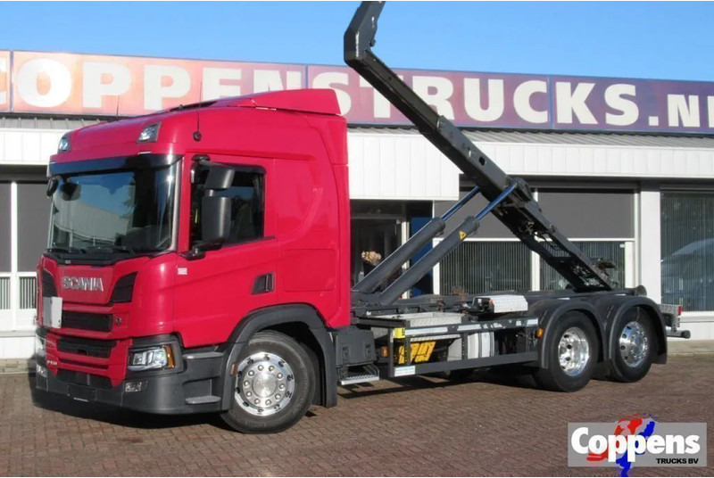 Scania P450 6x2 Euro 6 - Camião polibenne: foto 1 Scania P450 6x2 Euro 6 - Camião polibenne: foto 1