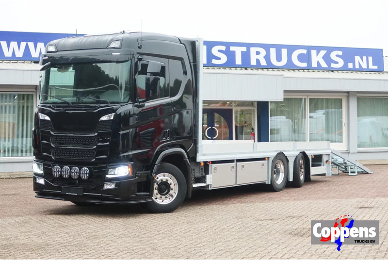 Scania R 500 6x2 Blackline Machine transporter - Camião transporte de veículos: foto 1 Scania R 500 6x2 Blackline Machine transporter - Camião transporte de veículos: foto 1
