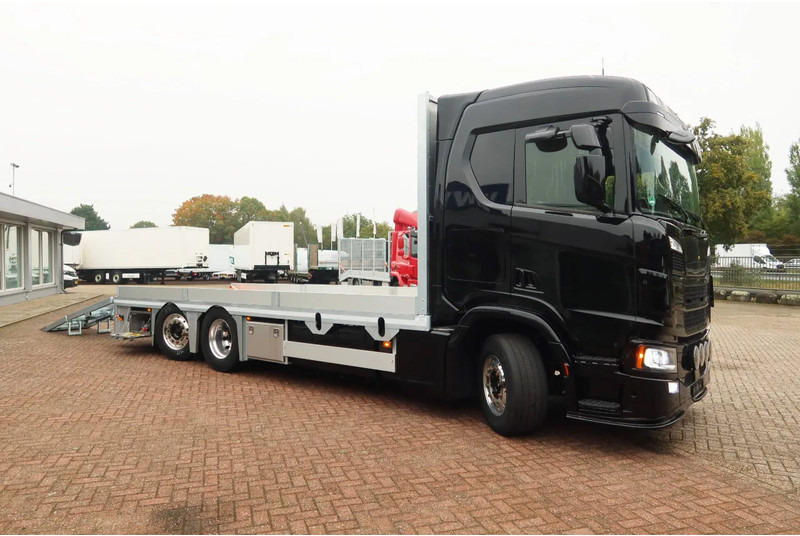 Scania R 500 6x2 Blackline Machine transporter - Camião transporte de veículos: foto 2 Scania R 500 6x2 Blackline Machine transporter - Camião transporte de veículos: foto 2