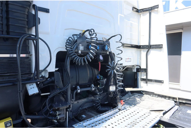 Volvo FH 460 Voith Retarder Standklima, Iparkcool - Tractor: foto 4 Volvo FH 460 Voith Retarder Standklima, Iparkcool - Tractor: foto 4