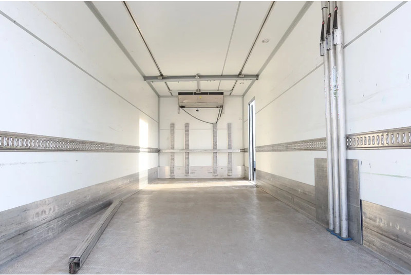 Volvo FE 280 4x2 Carrier Supra 1250 Koel/ Vries+ BAR klep 2000 kg. 2 Stuks in voorraad - Camião frigorífico: foto 4 Volvo FE 280 4x2 Carrier Supra 1250 Koel/ Vries+ BAR klep 2000 kg. 2 Stuks in voorraad - Camião frigorífico: foto 4