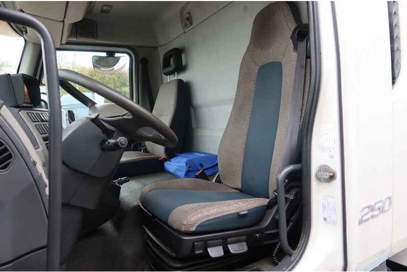Volvo FL 250 Bak + Klep E6 - Camião furgão: foto 5 Volvo FL 250 Bak + Klep E6 - Camião furgão: foto 5