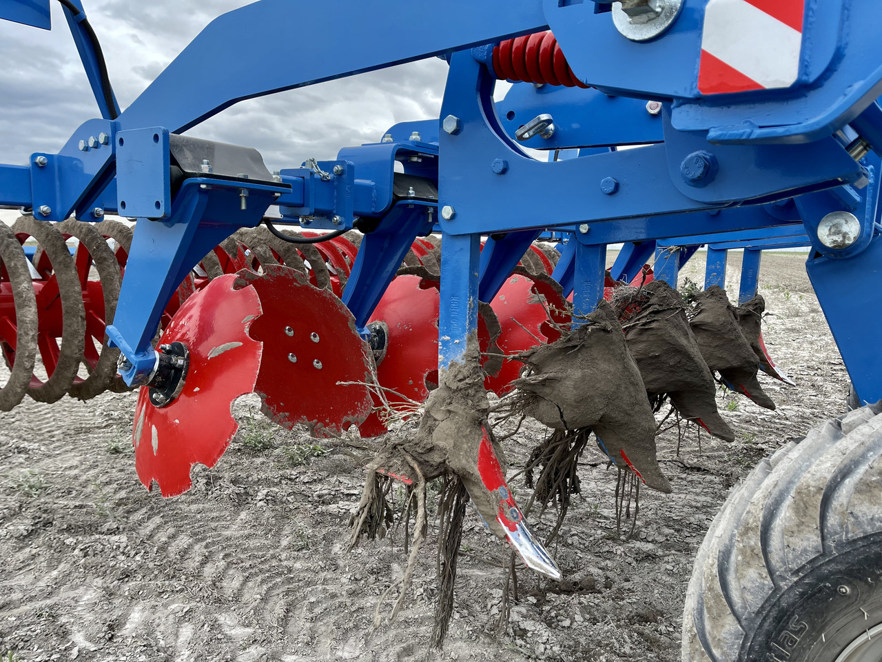 SOIL MASTER _DOMINANT SERIES TRAILED TYPE COMBINE TILLAGE MACHINE - Grades de discos: foto 4 SOIL MASTER _DOMINANT SERIES TRAILED TYPE COMBINE TILLAGE MACHINE - Grades de discos: foto 4
