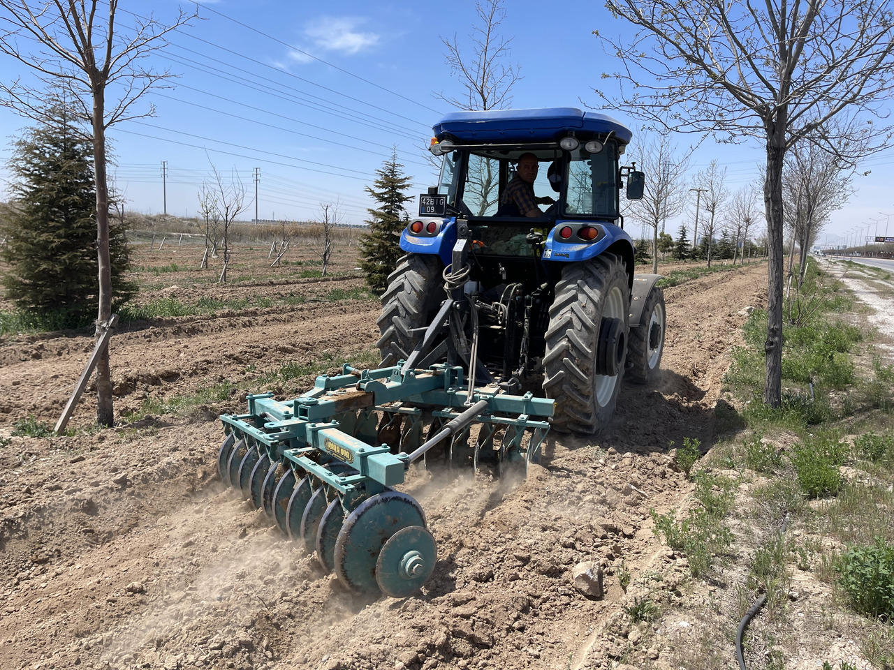 SOIL MASTER _MOUNTED AND TRAILED TYPE HEAVY DUTY DISC HARROW - Grades de discos: foto 3 SOIL MASTER _MOUNTED AND TRAILED TYPE HEAVY DUTY DISC HARROW - Grades de discos: foto 3