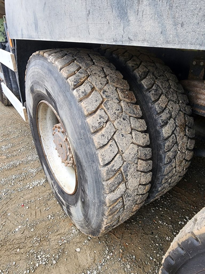 DAF 85.410 8×4 - Camião basculante: foto 4 DAF 85.410 8×4 - Camião basculante: foto 4