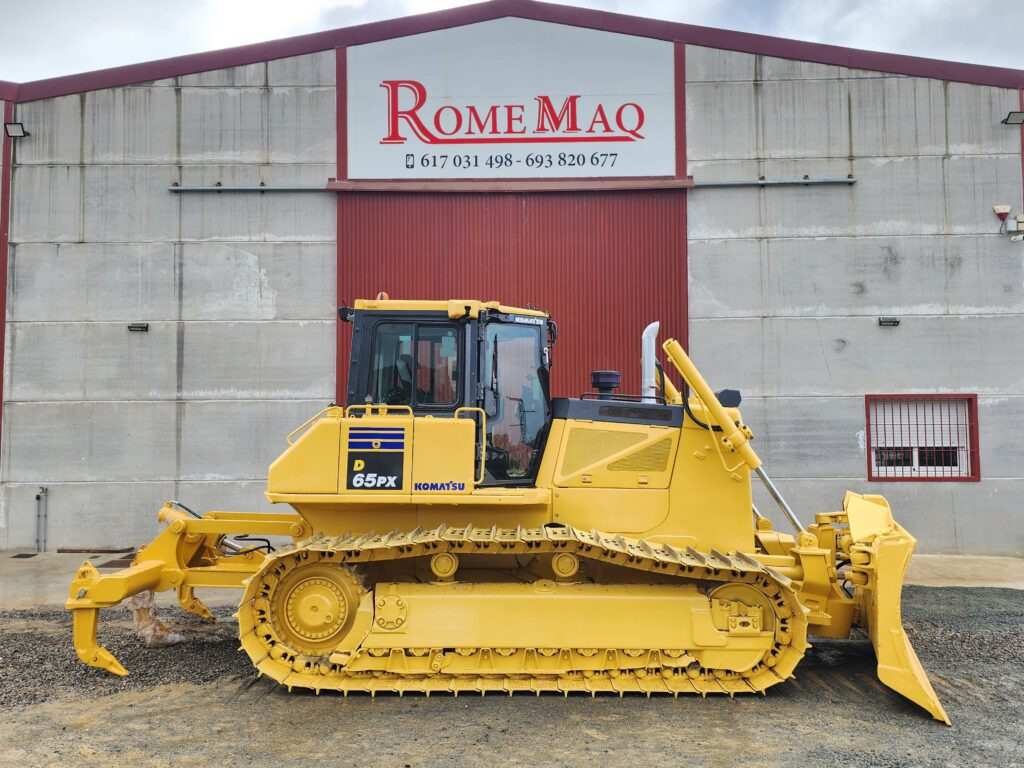 KOMATSU D65PX-17 - Buldôzer: foto 1 KOMATSU D65PX-17 - Buldôzer: foto 1