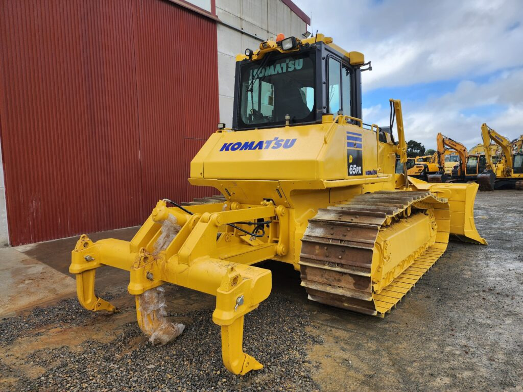 KOMATSU D65PX-17 - Buldôzer: foto 2 KOMATSU D65PX-17 - Buldôzer: foto 2