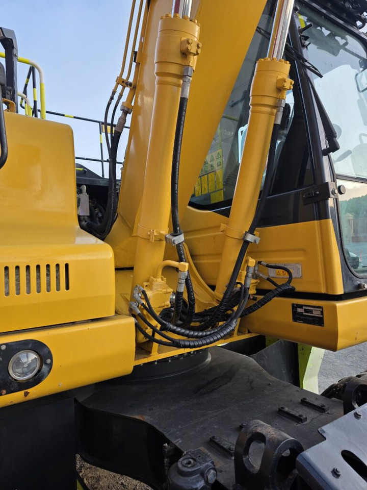 KOMATSU PW148-11 - Escavadeira de rodas: foto 4 KOMATSU PW148-11 - Escavadeira de rodas: foto 4