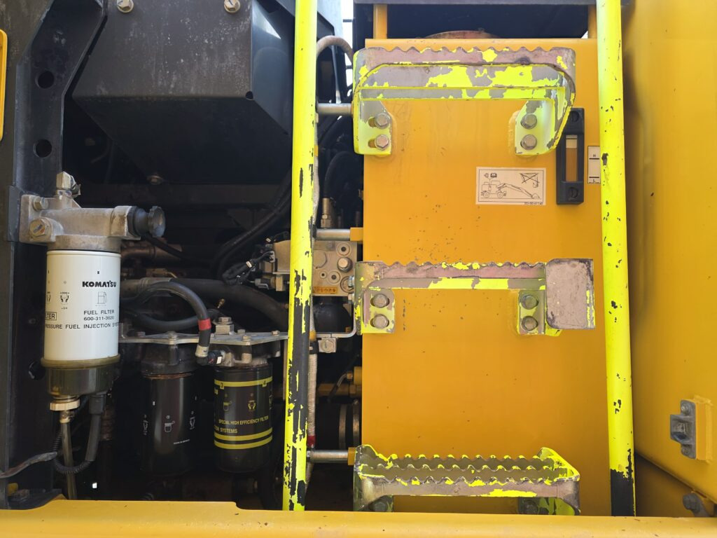 Leasing de  KOMATSU PW148-11 KOMATSU PW148-11: foto 6