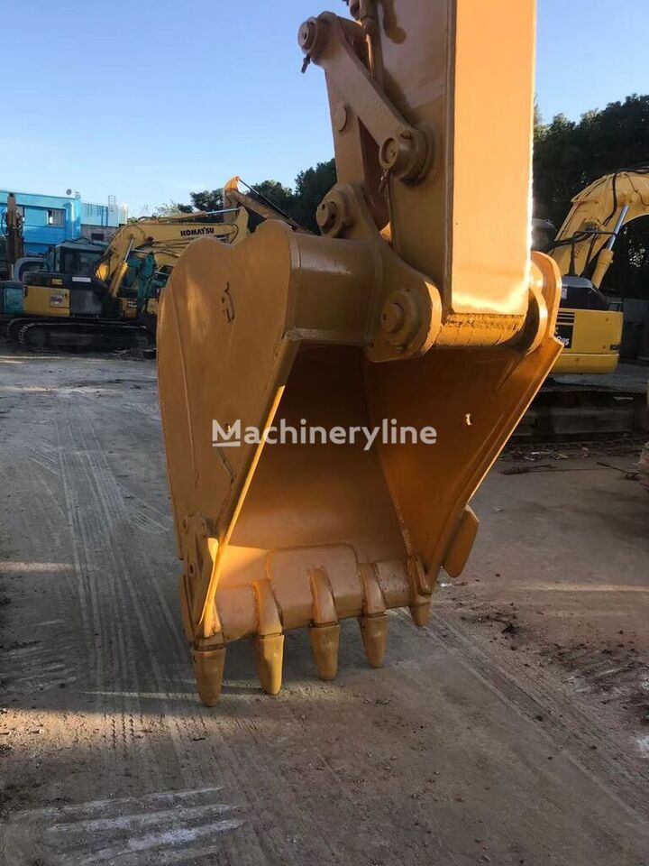 Caterpillar Caterpillar 330B 325B - Escavadora de rastos: foto 3 Caterpillar Caterpillar 330B 325B - Escavadora de rastos: foto 3