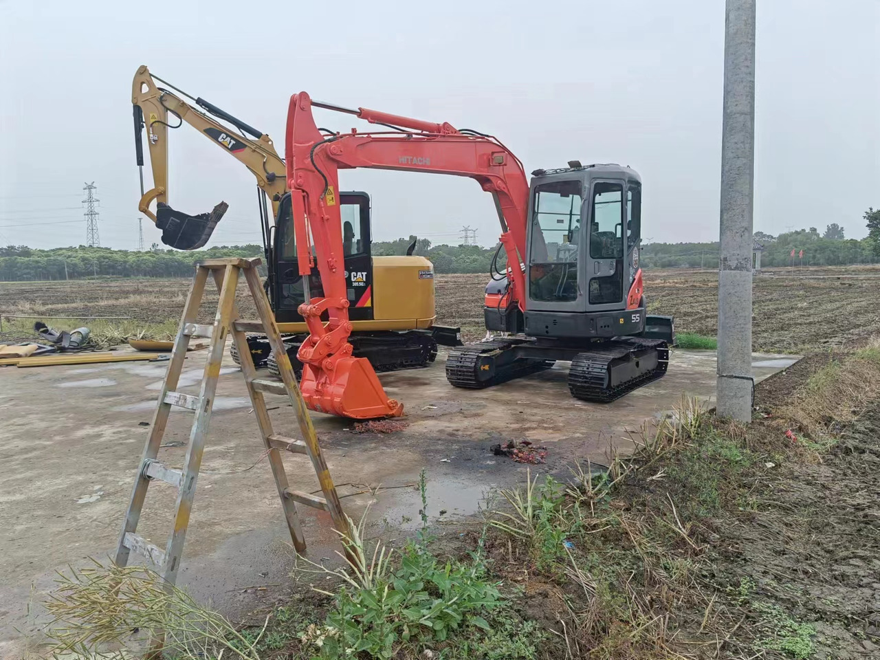 HITACHI ZX55 - Mini escavadeira: foto 2 HITACHI ZX55 - Mini escavadeira: foto 2