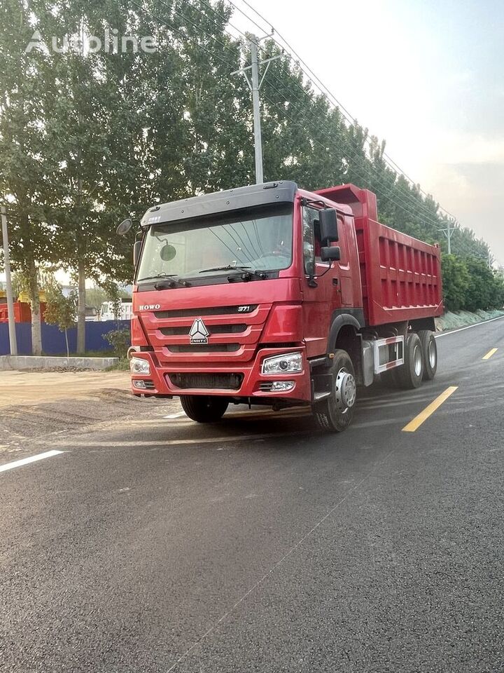 Sinotruk  - Camião basculante: foto 1 Sinotruk  - Camião basculante: foto 1