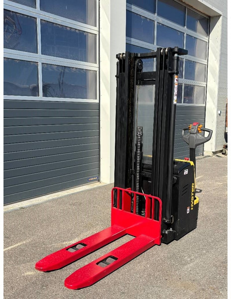 Hyster S1.5UT Hochhubwagen 4500mm - Stacker: foto 5 Hyster S1.5UT Hochhubwagen 4500mm - Stacker: foto 5
