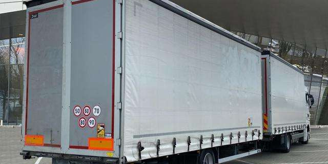 MAN TGX18.470 4x2 LL Retarder (8830) - Camião de lona: foto 4 MAN TGX18.470 4x2 LL Retarder (8830) - Camião de lona: foto 4