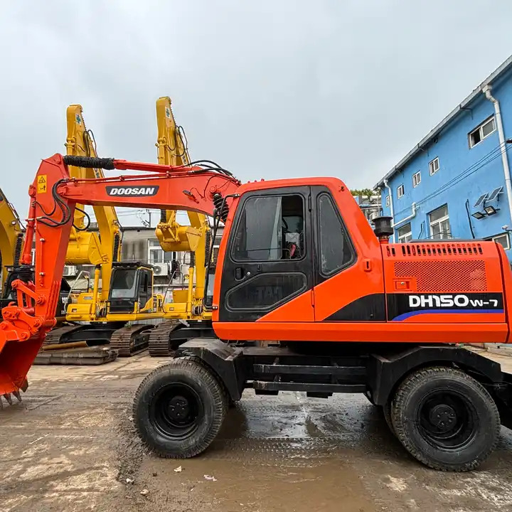 15ton Used Wheel Excavator Doosan Dh150w-7 Made In Korea For Sale With Original Good Running Condition In Shanghai - Escavadeira de rodas: foto 1 15ton Used Wheel Excavator Doosan Dh150w-7 Made In Korea For Sale With Original Good Running Condition In Shanghai - Escavadeira de rodas: foto 1