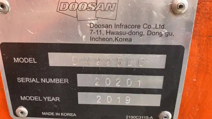 2023 Year Doosan Excavator Dx225 22t Dx225lc Crawler Excavator In Fresh Stock In Shanghai - Escavadora de rastos: foto 3 2023 Year Doosan Excavator Dx225 22t Dx225lc Crawler Excavator In Fresh Stock In Shanghai - Escavadora de rastos: foto 3