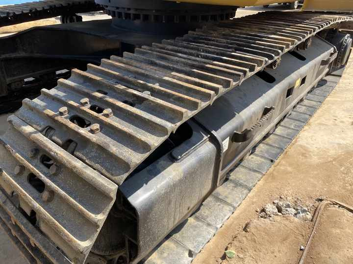 30 Ton Heavy Excavator Japan Origin Cat 330d 330dl 330d2 Fairly Used Caterpillar Mining Excavator With Jack Hammer In Shanghai - Escavadora de rastos: foto 2 30 Ton Heavy Excavator Japan Origin Cat 330d 330dl 330d2 Fairly Used Caterpillar Mining Excavator With Jack Hammer In Shanghai - Escavadora de rastos: foto 2