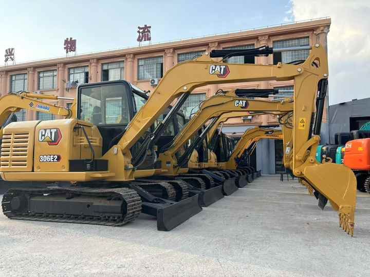 6 Ton Used Cat 305.5 306 307e 308 Crawler Excavator Mini Caterpillar 305.5 E2 for Sale China Cat305.5 Cat305.5e2 Low Price - Escavadeira: foto 2 6 Ton Used Cat 305.5 306 307e 308 Crawler Excavator Mini Caterpillar 305.5 E2 for Sale China Cat305.5 Cat305.5e2 Low Price - Escavadeira: foto 2