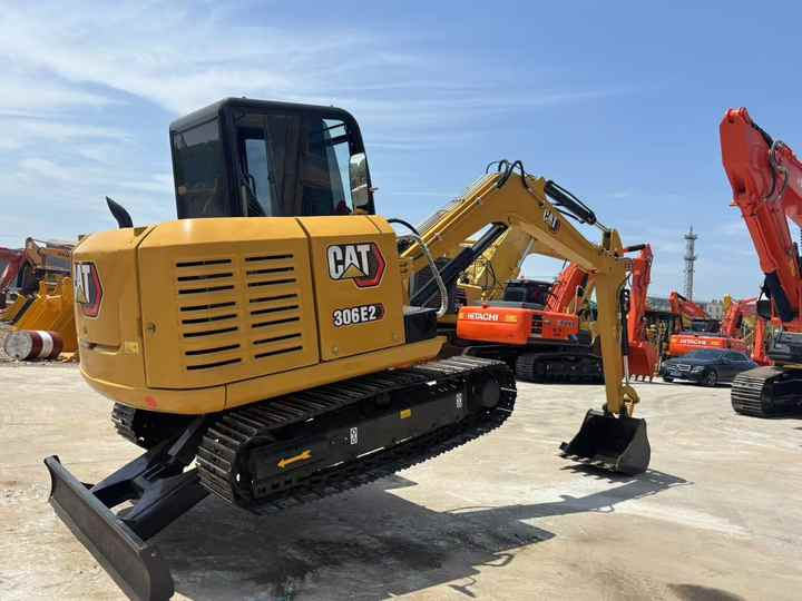 6 Ton Used Cat 305.5 306 307e 308 Crawler Excavator Mini Caterpillar 305.5 E2 for Sale China Cat305.5 Cat305.5e2 Low Price - Escavadeira: foto 3 6 Ton Used Cat 305.5 306 307e 308 Crawler Excavator Mini Caterpillar 305.5 E2 for Sale China Cat305.5 Cat305.5e2 Low Price - Escavadeira: foto 3