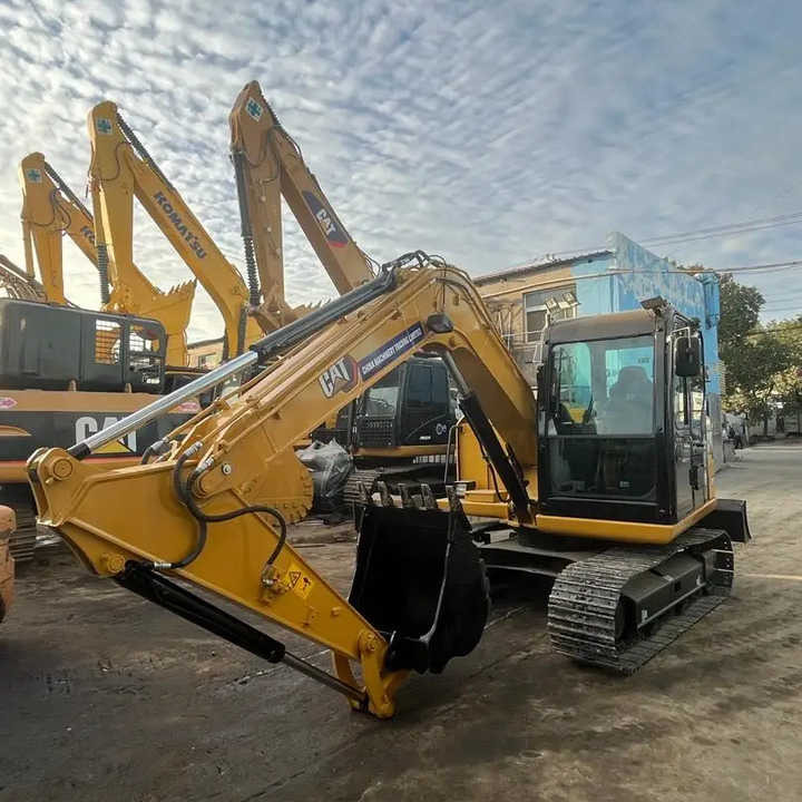 7 Ton Caterpillar Mini Excavator Cat 307c 307d With Rubber Tracks And Hydraulic Blade in Shanghai - Escavadora de rastos: foto 1 7 Ton Caterpillar Mini Excavator Cat 307c 307d With Rubber Tracks And Hydraulic Blade in Shanghai - Escavadora de rastos: foto 1