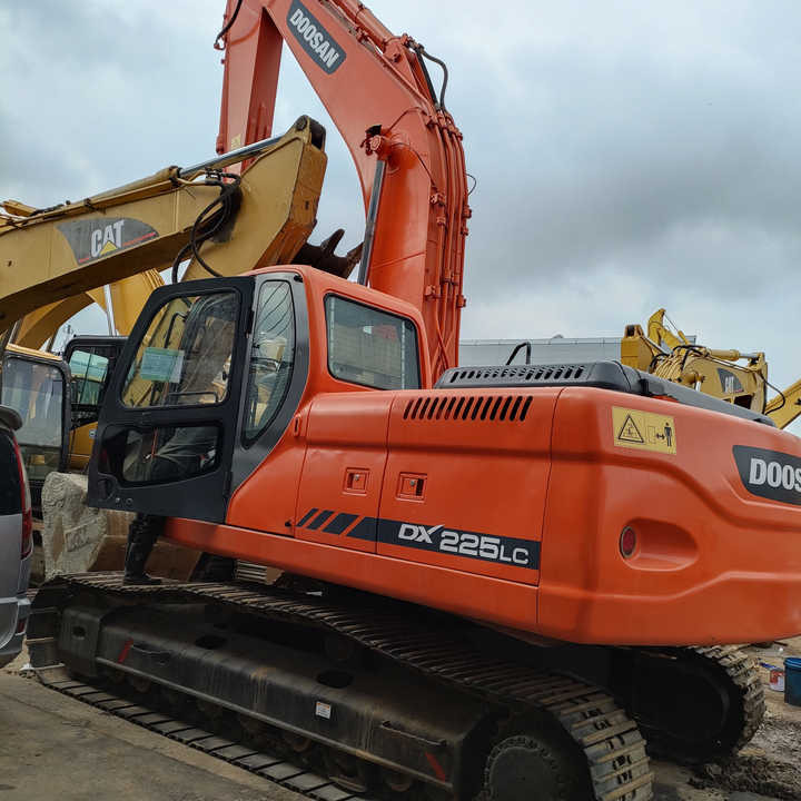 Awesome Performance Korea Imported Small Scale Used Doosan Dh60 Dh55 Dh150 Dx60 Dx225 Excavator in China - Escavadora de rastos: foto 1 Awesome Performance Korea Imported Small Scale Used Doosan Dh60 Dh55 Dh150 Dx60 Dx225 Excavator in China - Escavadora de rastos: foto 1