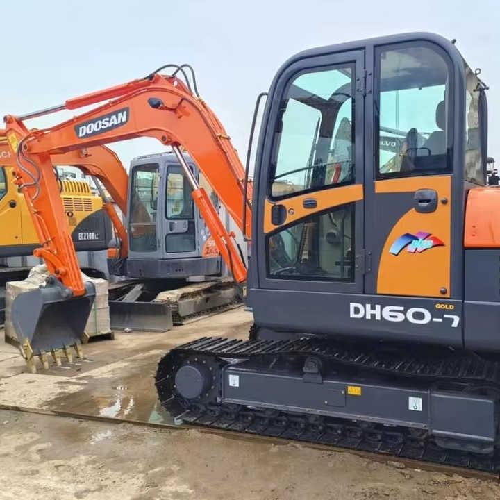 Awesome Performance Korea Imported Small Scale Used Doosan Dh60 Excavator in Shanghai - Escavadora de rastos: foto 1 Awesome Performance Korea Imported Small Scale Used Doosan Dh60 Excavator in Shanghai - Escavadora de rastos: foto 1