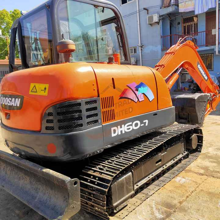 Awesome Performance Korea Imported Small Scale Used Doosan Dh60 Excavator in Shanghai - Escavadora de rastos: foto 4 Awesome Performance Korea Imported Small Scale Used Doosan Dh60 Excavator in Shanghai - Escavadora de rastos: foto 4