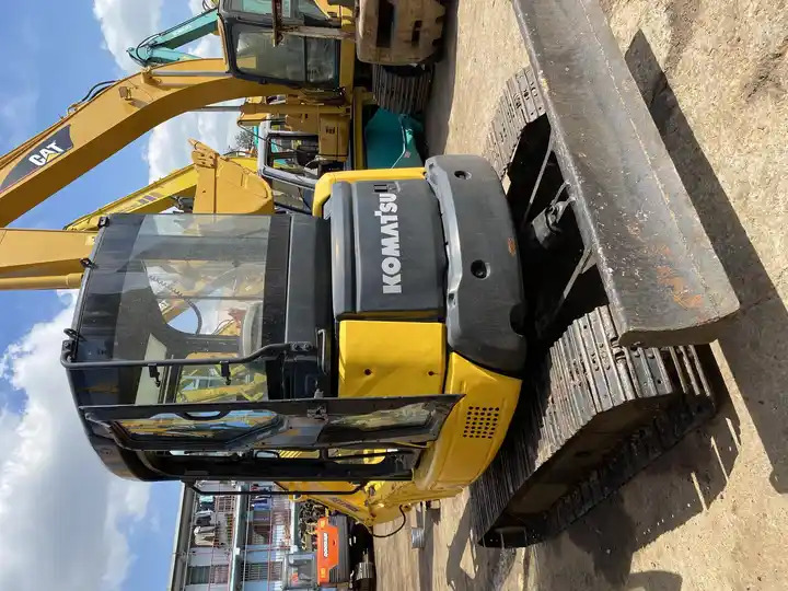 Best-selling Japan Original Second Hand Earth-moving Machinery Cheap Mini Used Komatsu Pc55mr Excavator in Shanghai - Escavadora de rastos: foto 5 Best-selling Japan Original Second Hand Earth-moving Machinery Cheap Mini Used Komatsu Pc55mr Excavator in Shanghai - Escavadora de rastos: foto 5