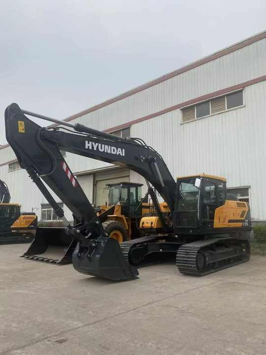 Certificated High Quality Hyundai 220LC Excavator 220lc-9s HX220L 220HD 22 Tons Excavator for Sale - Escavadeira: foto 4 Certificated High Quality Hyundai 220LC Excavator 220lc-9s HX220L 220HD 22 Tons Excavator for Sale - Escavadeira: foto 4