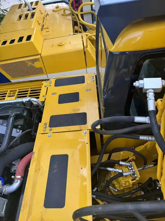 Cheap Used Japan Komatsu PC200-7 PC300 PC350-7 Excavator Used Komatsu 20 Ton Excavator Price PC200 - Escavadeira: foto 3 Cheap Used Japan Komatsu PC200-7 PC300 PC350-7 Excavator Used Komatsu 20 Ton Excavator Price PC200 - Escavadeira: foto 3