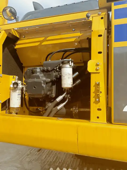 Cheap Used Japan Komatsu PC200-7 PC300 PC350-7 Excavator Used Komatsu 20 Ton Excavator Price PC200 - Escavadeira: foto 2 Cheap Used Japan Komatsu PC200-7 PC300 PC350-7 Excavator Used Komatsu 20 Ton Excavator Price PC200 - Escavadeira: foto 2