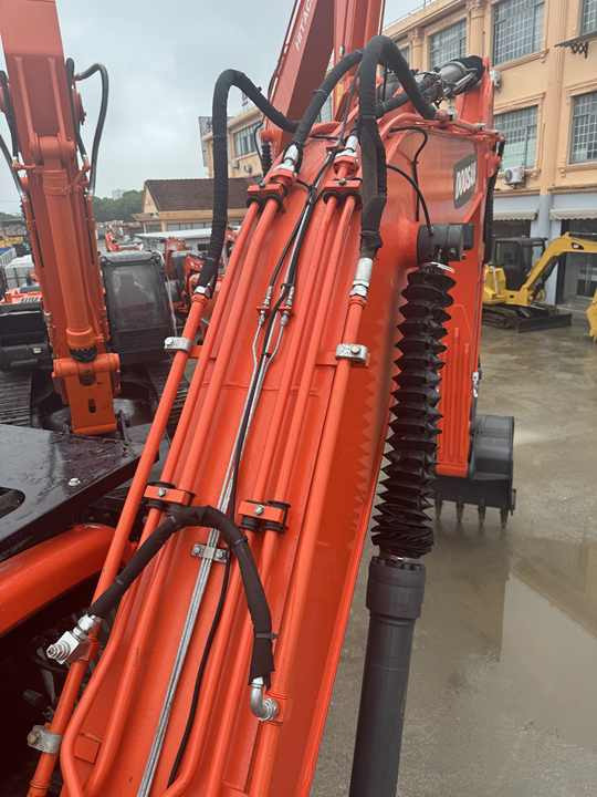 Good Quality Original 23ton Doosan DX225LCA Used Large Excavators for Sale at Low Price Secondhand Doosan225LCA Heavy Digger - Escavadora de rastos: foto 5 Good Quality Original 23ton Doosan DX225LCA Used Large Excavators for Sale at Low Price Secondhand Doosan225LCA Heavy Digger - Escavadora de rastos: foto 5