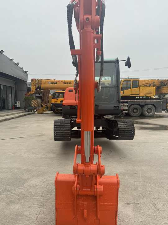 High Quality and Low Price Used Doosan Dx60 Dx75 Dx80 Crawler Excavator in Good Condition 6-ton Mini 6t Excavator for Sale - Escavadora de rastos: foto 3 High Quality and Low Price Used Doosan Dx60 Dx75 Dx80 Crawler Excavator in Good Condition 6-ton Mini 6t Excavator for Sale - Escavadora de rastos: foto 3